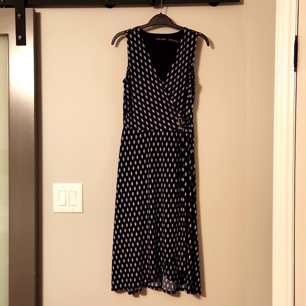 Ivanka Trump size XS midi length sleeveless dress